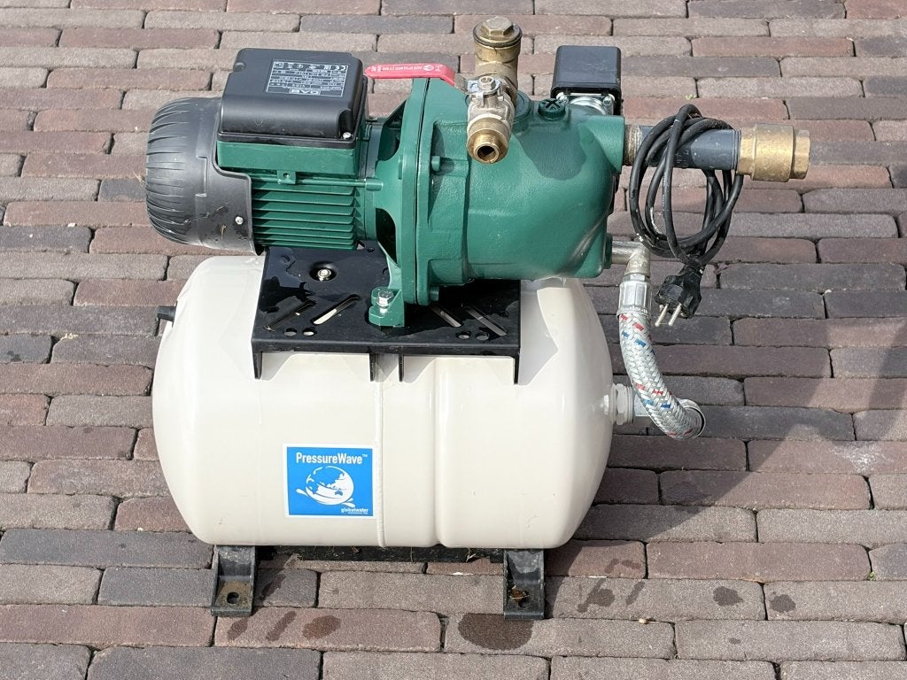 DAB Aquajet 82/20 M hydrofoorpomp – perfecte staat, Tuin en Terras, Ophalen, Zo goed als nieuw, Elektrisch, Hydrofoorpomp