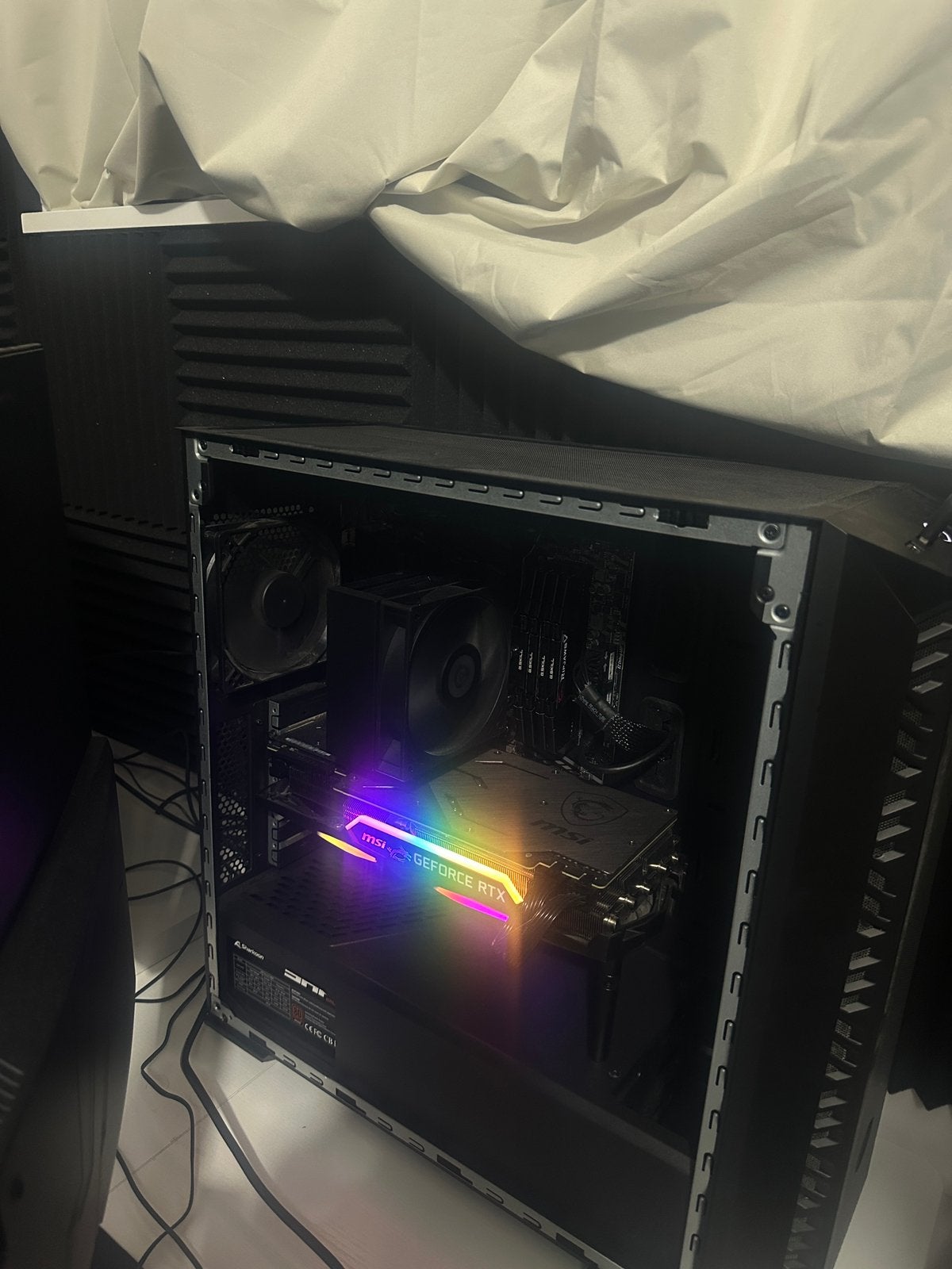 RTX 2080, Ryzen 5 5600x, 32GB RAM, Computers en Software, Computerbehuizingen, Ophalen, Zo goed als nieuw