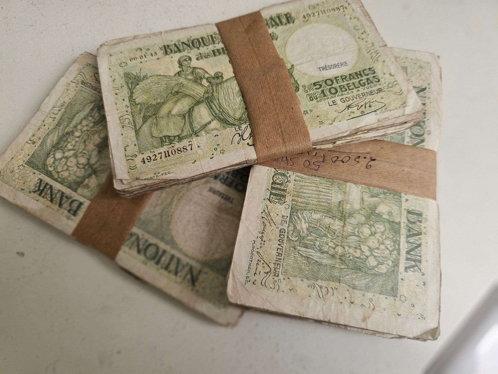 150 oude biljetten 50fr 10 Belga 1943/1944, Postzegels en Munten, Bankbiljetten | België, Ophalen of Verzenden