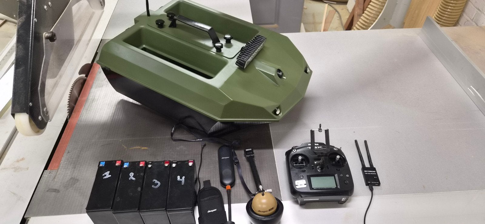 Navigator Voerboot Set – Chirp+ 2, Frontcamera & 4x 20Ah Lit, Enlèvement, Utilisé, Autres types