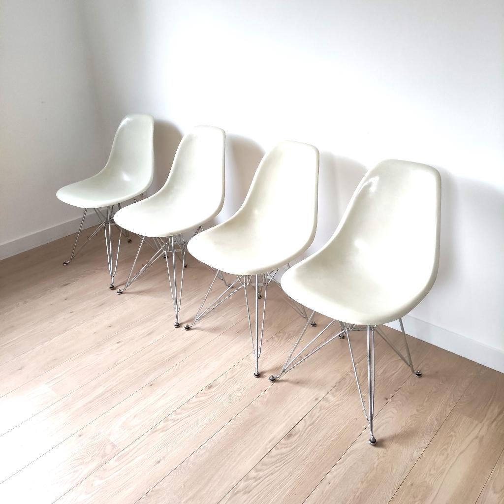 Ensemble de chaises vintage  Eames - Herman Miller, Maison & Meubles, Chaises, Enlèvement, Utilisé, Quatre