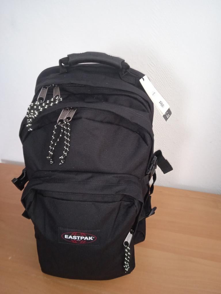 Sac à dos Eastpak noir 33L Neuf avec étiquette, Enlèvement
