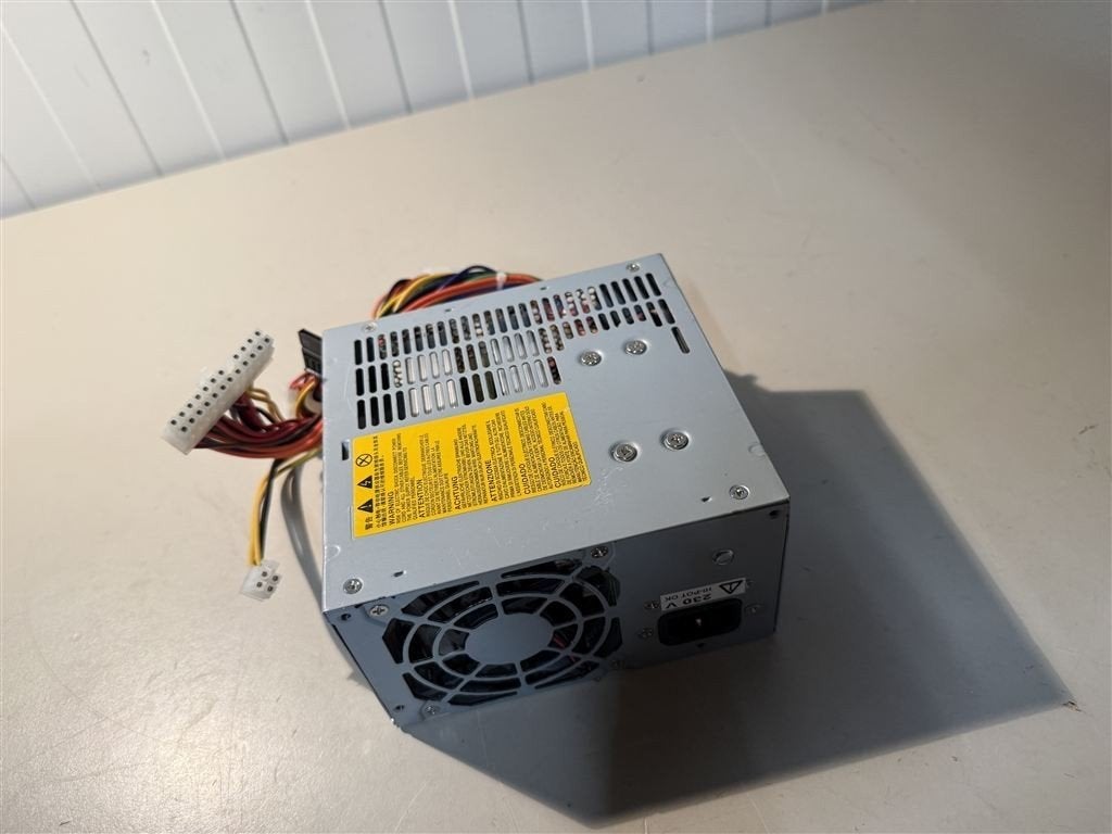 Bestec ATX-300-12Z Voeding 300W 12V - DC5100, Ophalen of Verzenden, Zo goed als nieuw