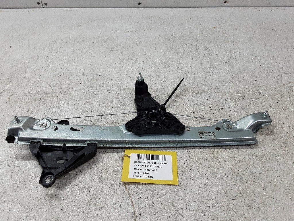 RAAMMECHANIEK LINKS ACHTER Dacia Duster (DJF) (827213136R), Auto-onderdelen, Dacia, Gebruikt, Renault Deutschland AG, Peter-Huppertz-Straße 5
51063  Köln, DE