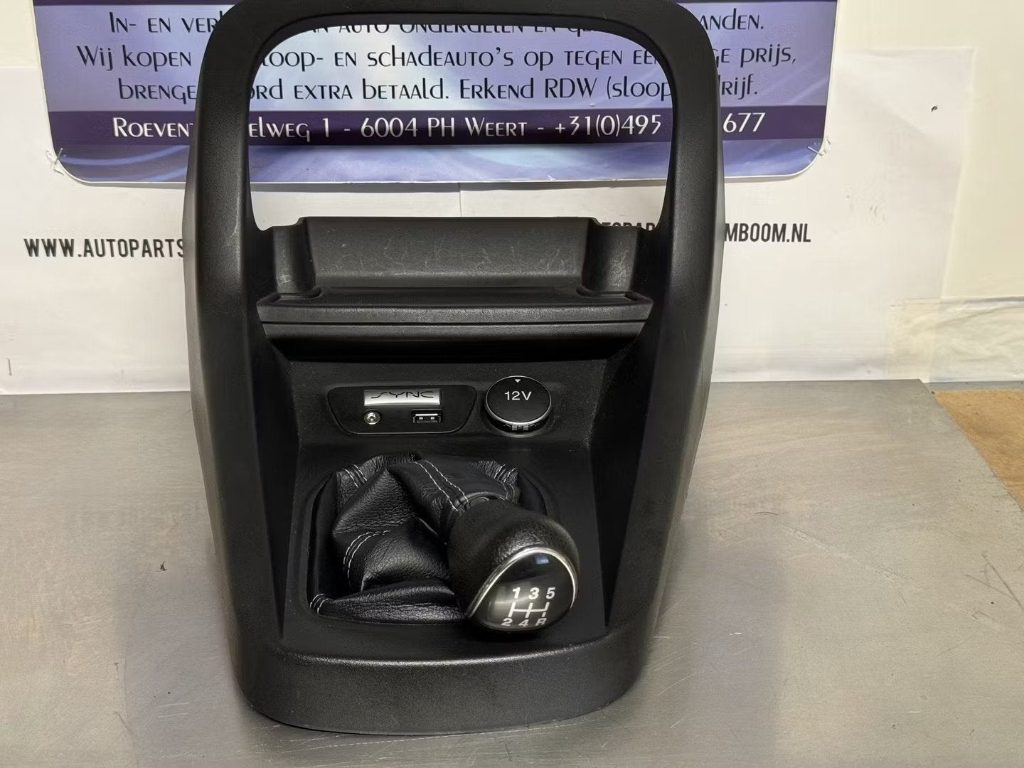 Ford ka + Schakel console, Gebruikt, Info@ford.com, Ford, Ford Motor Company