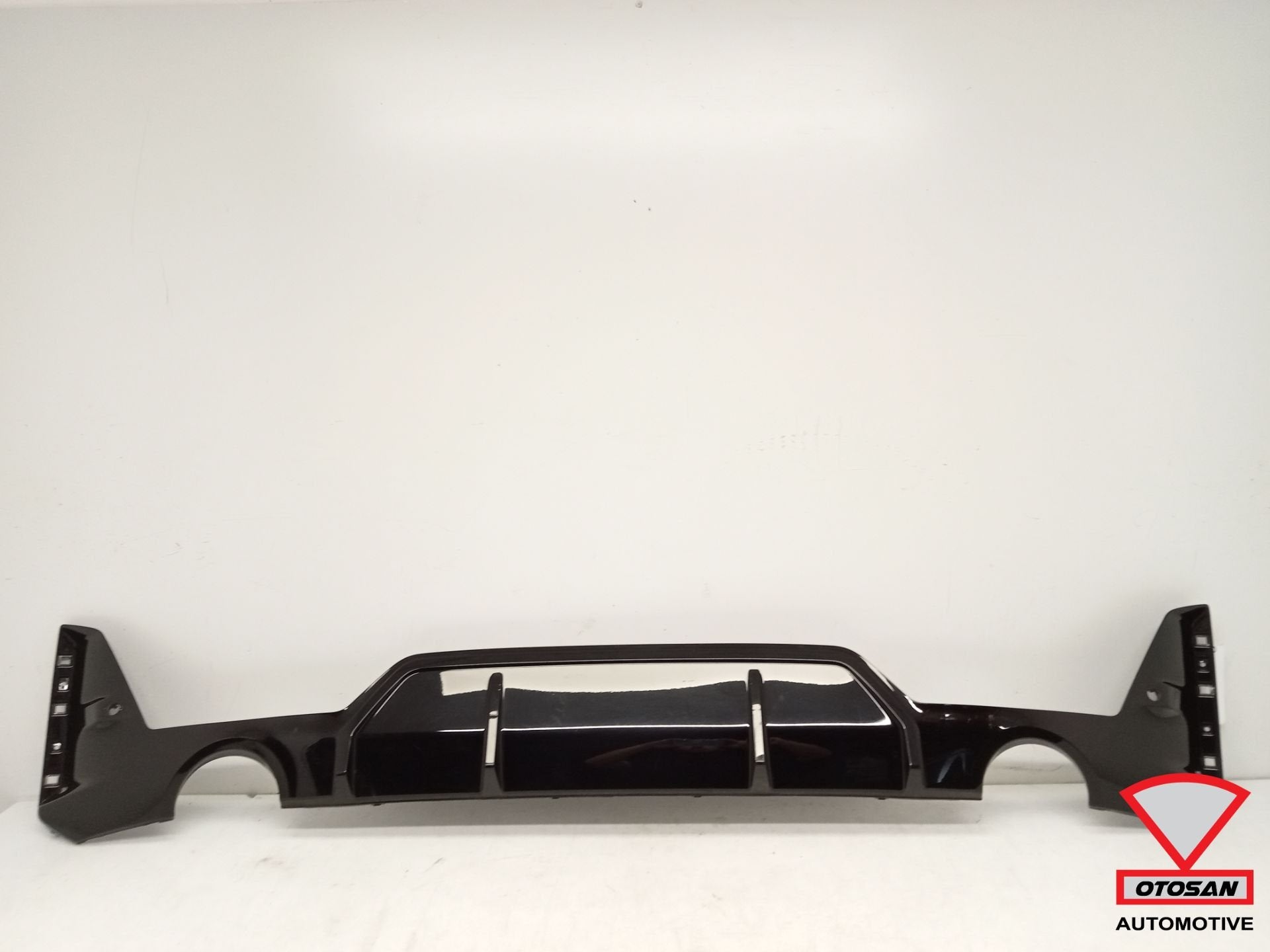 Diffuseur de pare-chocs arri re BMW 3 G20 M 51128085484, Petuelring 130
80788  Munich, DE, Pare-chocs, Info@bmw.de, Utilisé