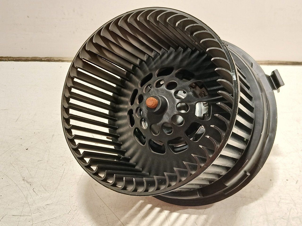 Kachel ventilator motor Peugeot 108, Onderdelen@venauto.nl, Van der Ven Autorecycling B.V., Gebruikt, Ettenseweg 76, 4706 PB Roosendaal, The Netherlands