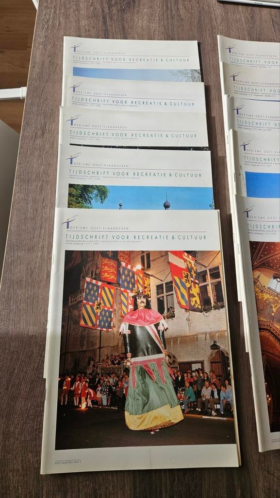 15 tijdschriften Toerisme Oost-Vlaanderen, Enlèvement ou Envoi