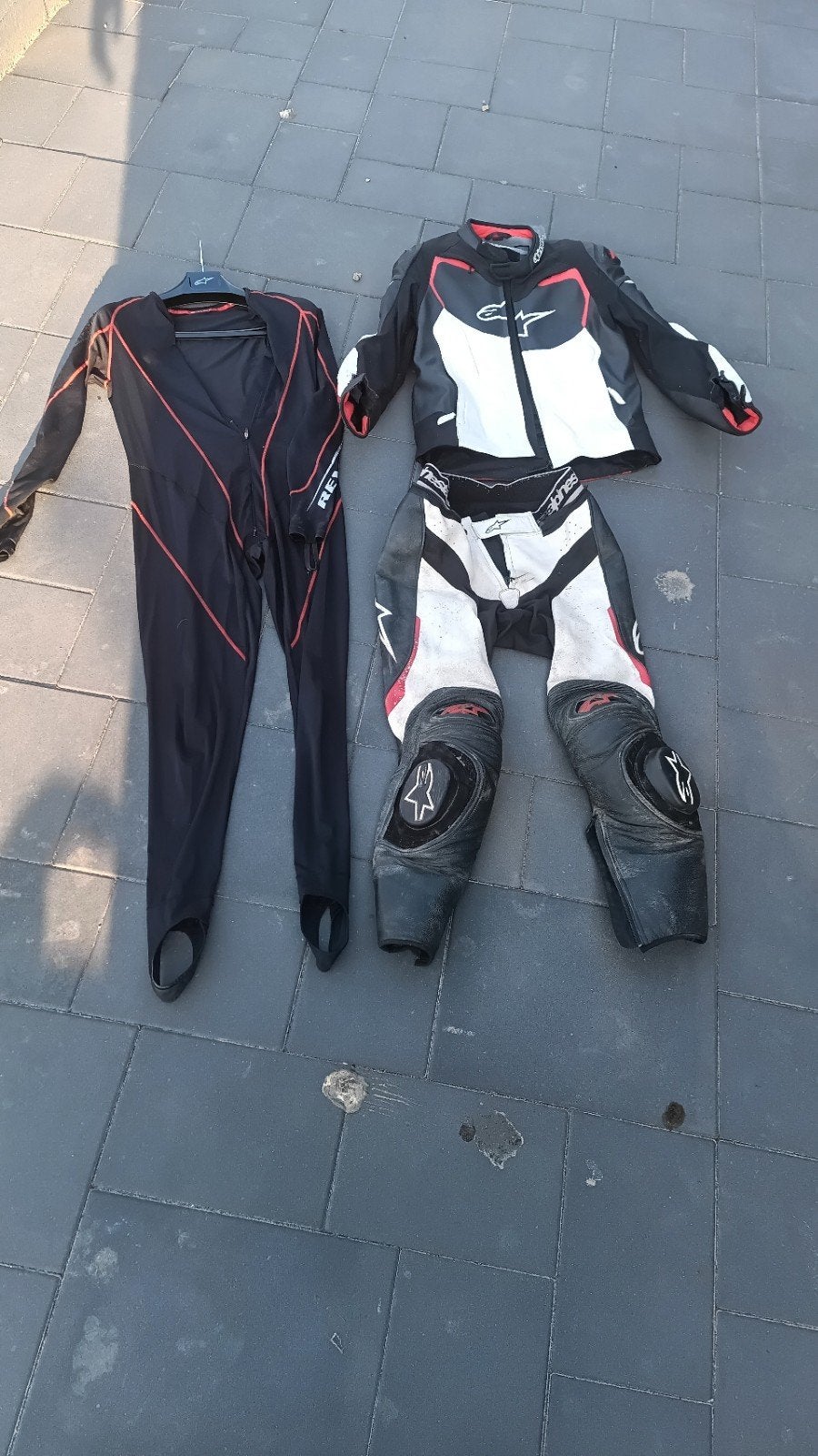 Alpinestars tweedelig leren motorpak met onderpak - Maat M, Motoren, Kleding | Motorkleding, Ophalen, Jas | leer, Kinderen, Alpinestars