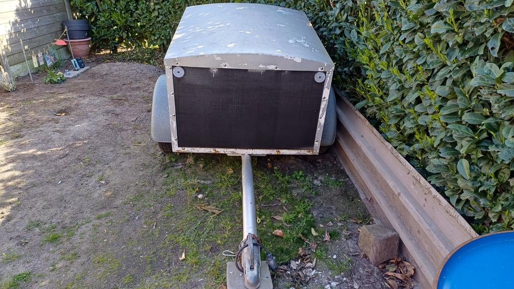 Honden aanhangwagen, Ophalen