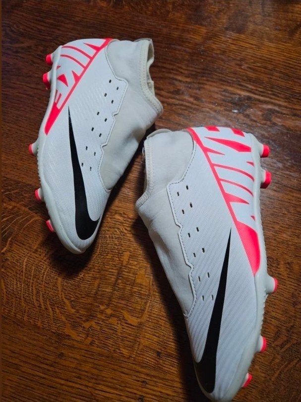 Chaussures de football Nike Mercurial taille 38,5, Enlèvement ou Envoi, Neuf, Chaussures