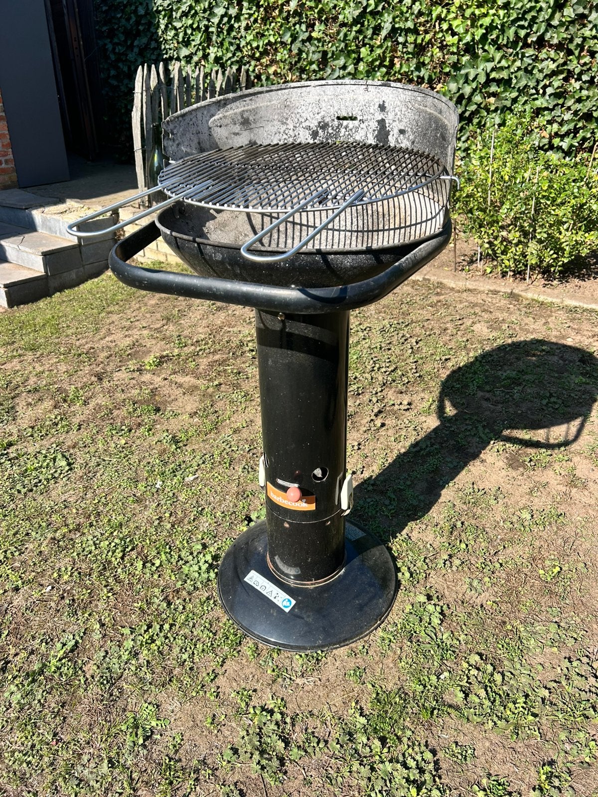 Barbecue, Tuin en Terras, Ophalen, Gebruikt, Met accessoires