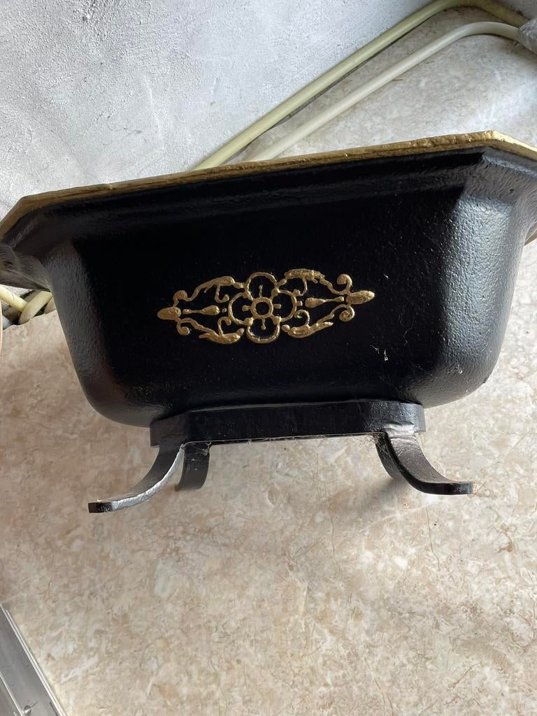 Antieke kolenbak, Ophalen, Zo goed als nieuw