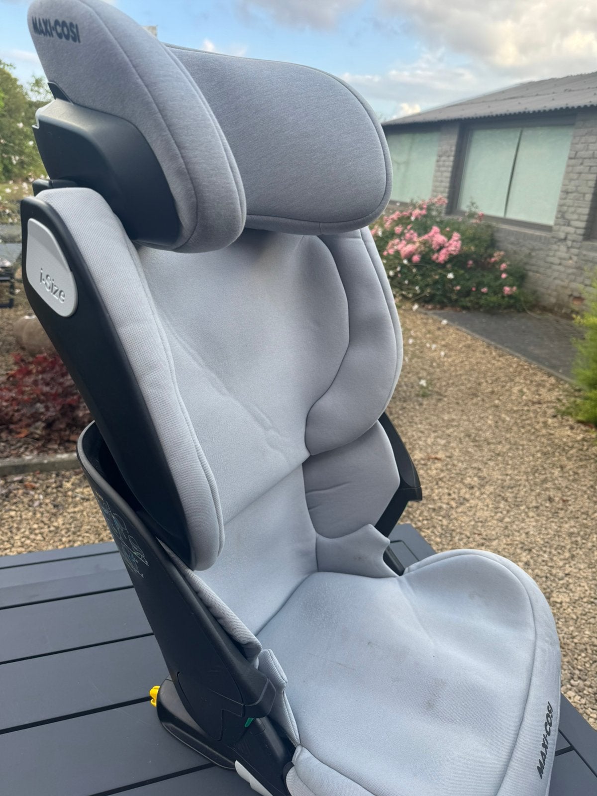 Siege voiture enfant réhausseur Maxi Cosi IsoFix / Ceinture, Ceinture de sécurité, Protection latérale, Enlèvement, Utilisé