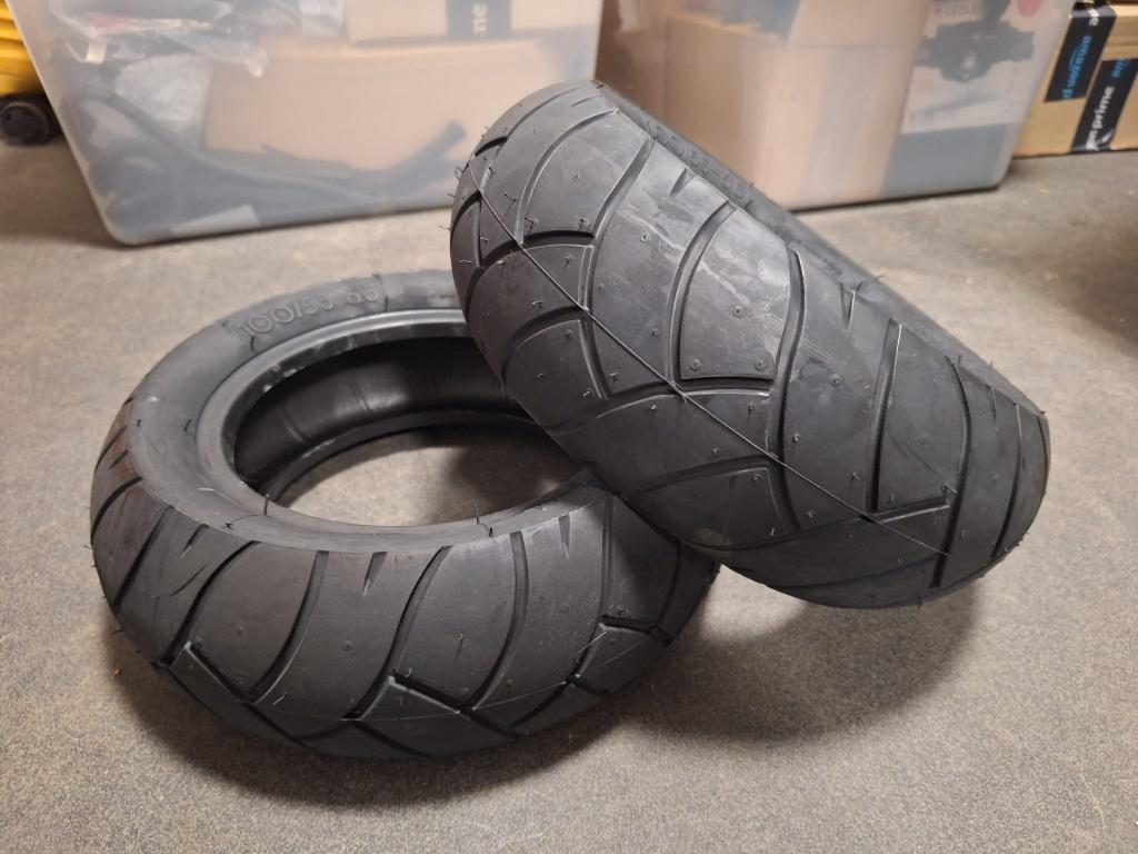 Pneus PMT Stradale 100/55-6.5 NEUFS, Enlèvement