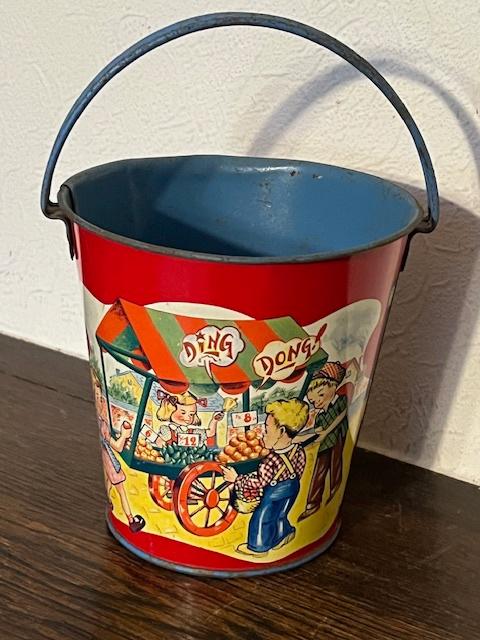Vintage speelgoed emmertje met fruitkraam, Ophalen