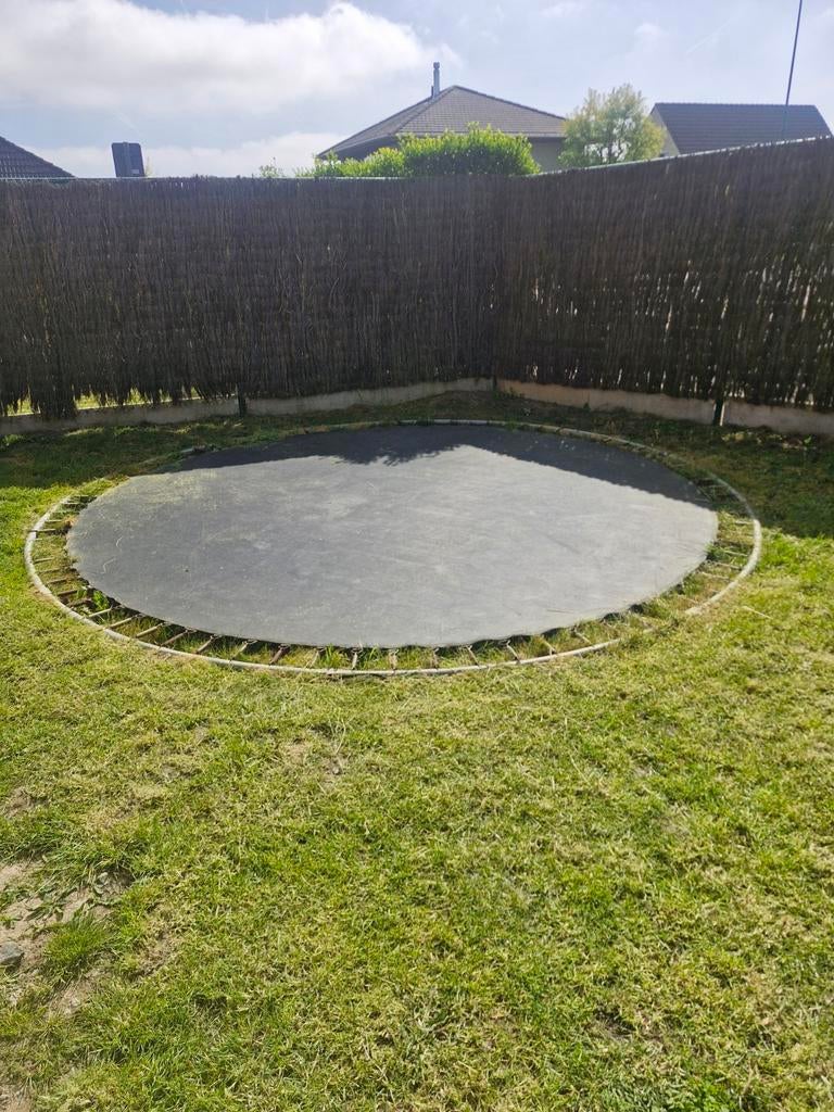 Trampoline inbouw, Ophalen