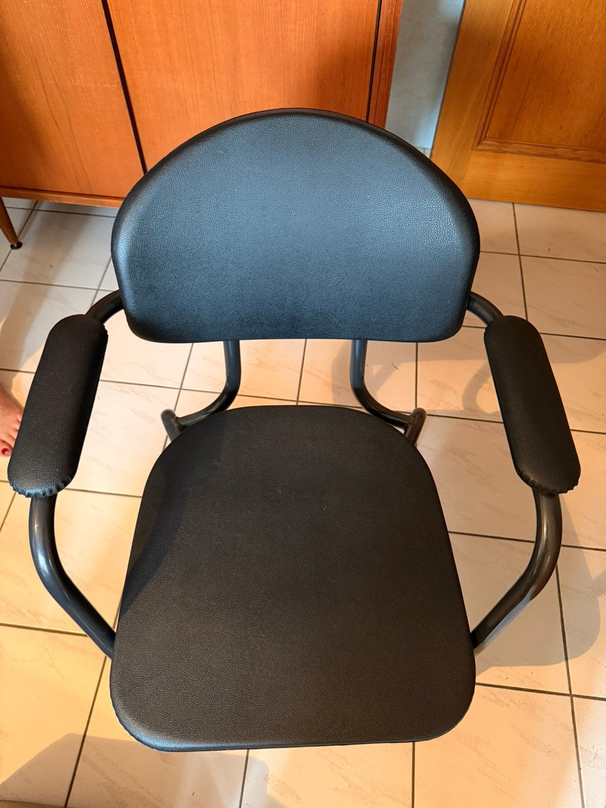 NIEUWE WC STOEL, Huis en Inrichting, Stoelen, Ophalen, Nieuw