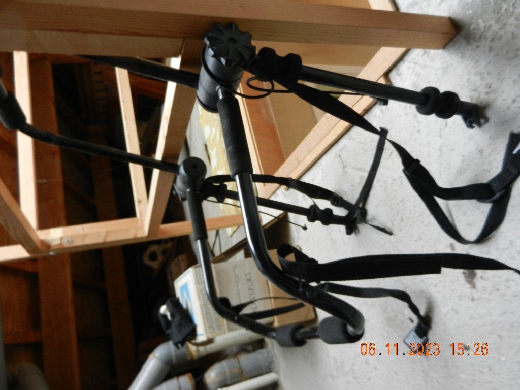 fietsdrager, Ophalen, 2 fietsen, Zo goed als nieuw, Achterklepdrager