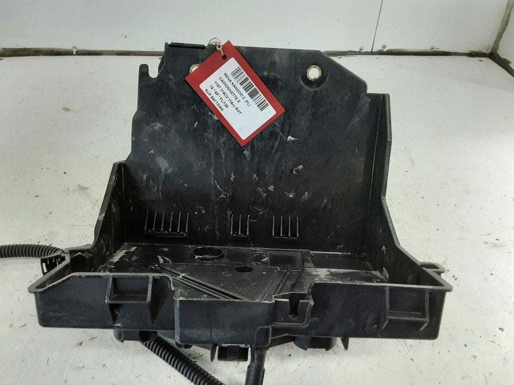 SUPPORT DE BATTERIE Kangoo / Grand Kangoo (KW) (648944878R), Renault, Mevr. I. Hauben, Utilisé, Rue de l'Espoir 34 34
4030  GRIVEGNÉE, BE