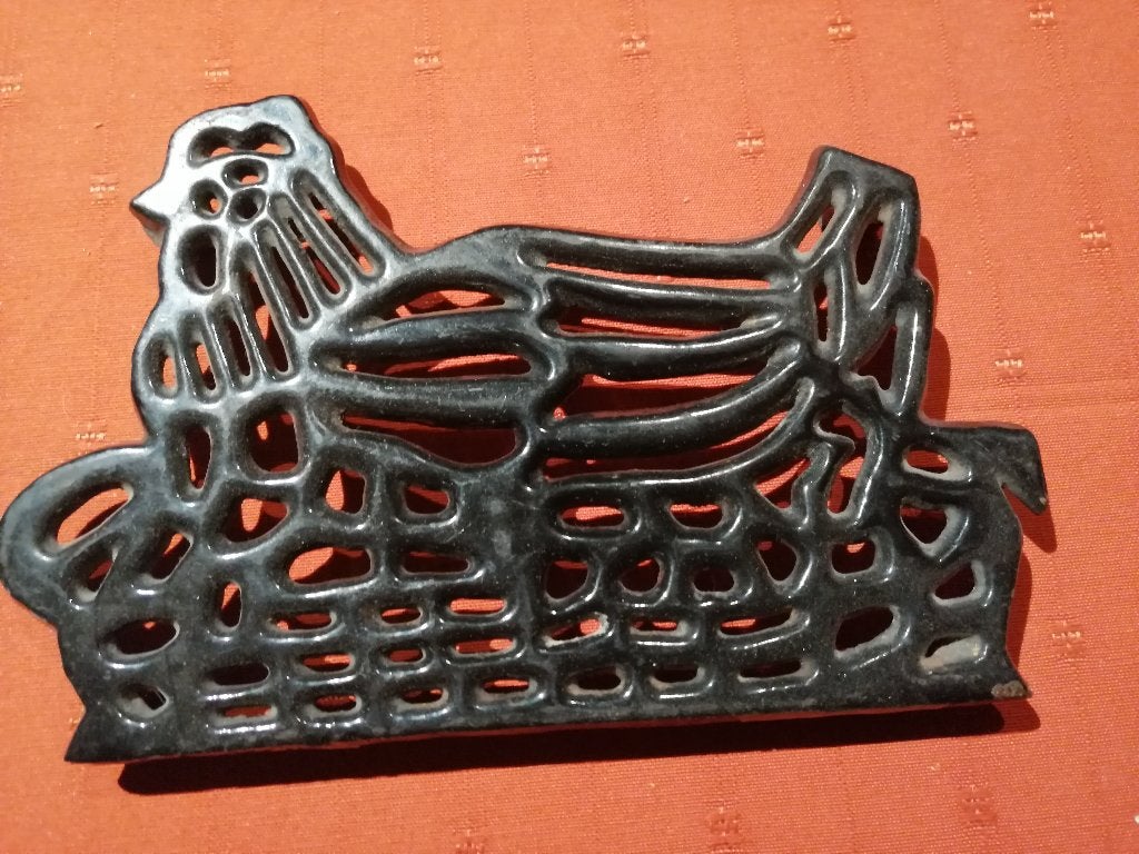 Sous plat fonte émaillée en forme de poule, Enlèvement ou Envoi, Utilisé