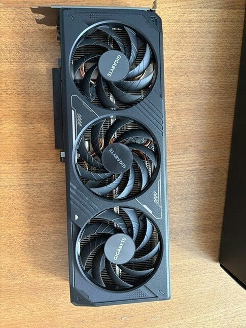 Gigabyte GeForce RTX 5070 WINDFORCE OC SFF 12G, Informatique & Logiciels, Enlèvement ou Envoi, GDDR6, Comme neuf, HDMI