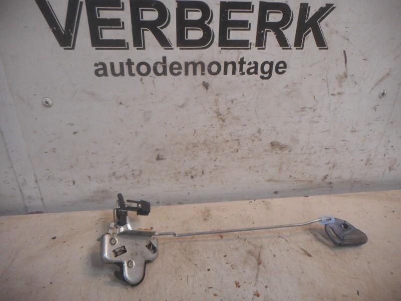 SLOTVANGER ACHTERKLEP Saab 9-5 (YS3E) (4766879), Gebruikt, Saab