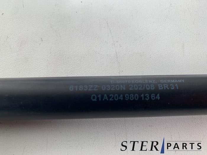 Amortisseur capot moteur droit d'un Mercedes C-Klasse, 3 mois de garantie, Utilisé, -, -