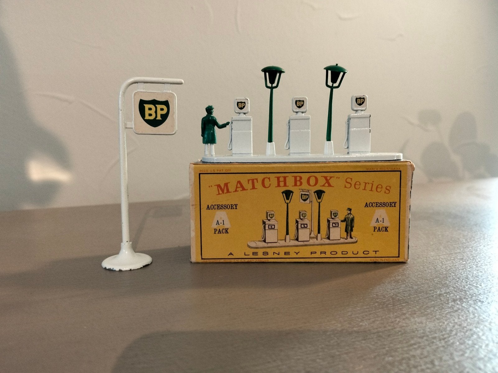 Ensemble d'accessoires Matchbox Lesney n 1 BP, pompes de ga, Enlèvement ou Envoi, Lesney