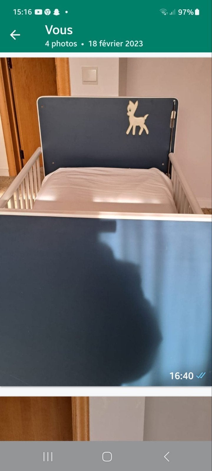Un lit bébé neuf, Enlèvement