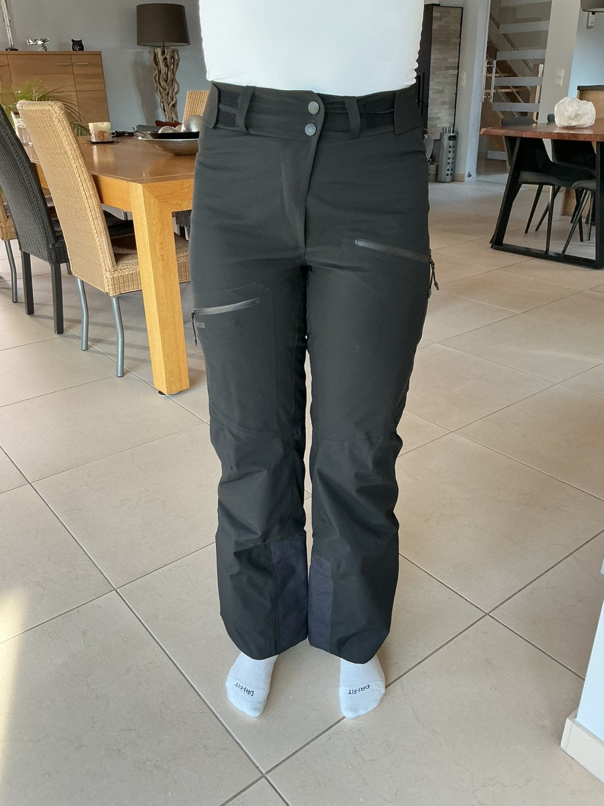 Pantalon de ski  taillt 36, Vêtements | Femmes, Enlèvement, Porté