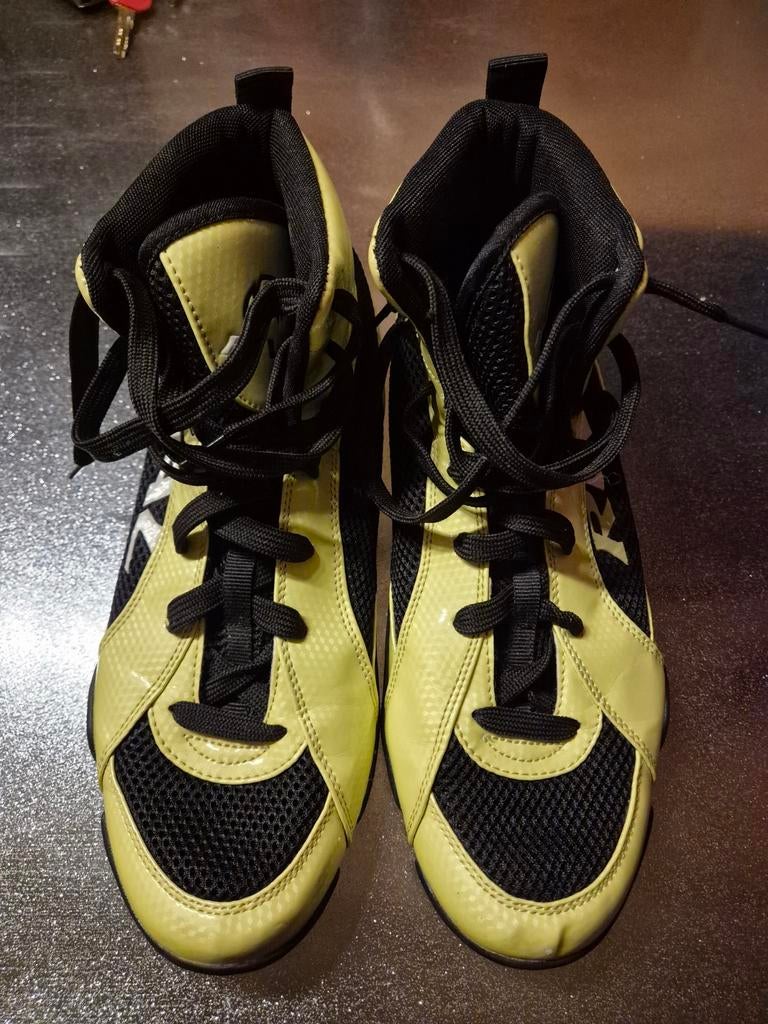 Chaussures de boxe RIVAL, Enlèvement ou Envoi, Comme neuf, Peu de poinçonnage