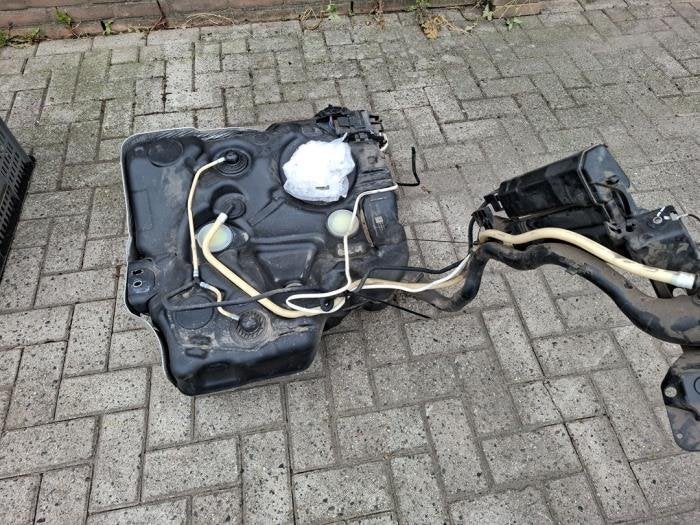 Réservoir de carburant d'un Volkswagen Golf Sportsvan, Volkswagen, -, 3 mois de garantie, Utilisé