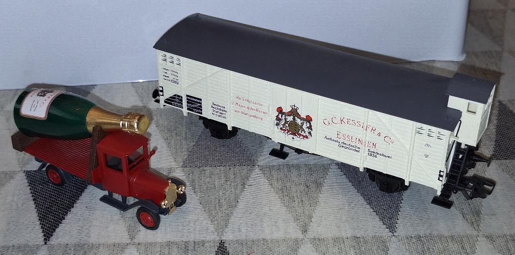 Märklin HO  48002 Museumwagen 2002 van de DB, Hobby & Loisirs créatifs, Trains miniatures | HO, Comme neuf, Wagon, Märklin, Enlèvement ou Envoi