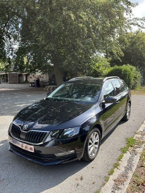 Auto Skoda Octavia benzine, Voorwielaandrijving, Stof, 4 cilinders, 1395 cc