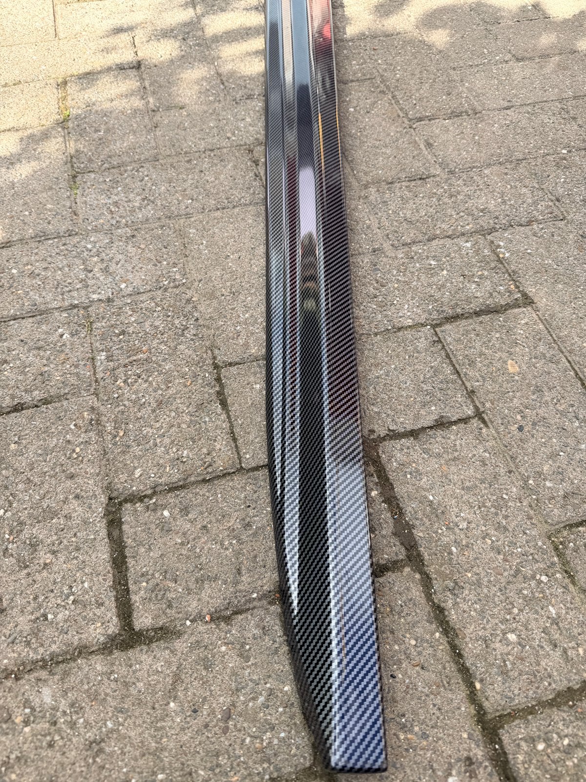 Spoiler et bas de caisse neuve en carbonne, Enlèvement, Neuf