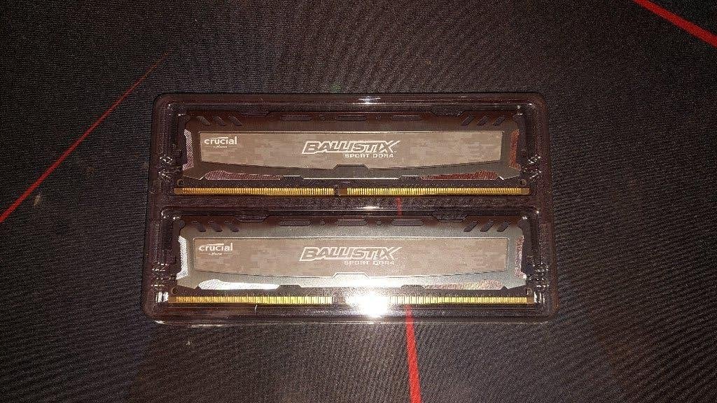 8GB RAM Crucial Ballistix 2400mhz, Computers en Software, RAM geheugen, DDR4, 8 GB, Ophalen of Verzenden, Zo goed als nieuw
