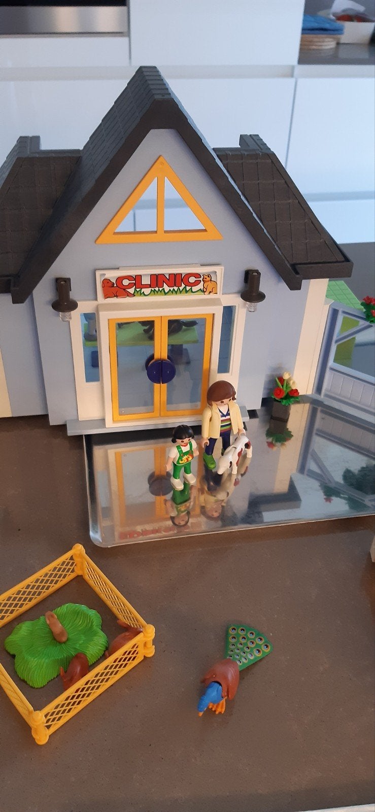 Clinique vétérinaire Playmobil 4343 et voiture vétérinaire 4, Enlèvement, Comme neuf