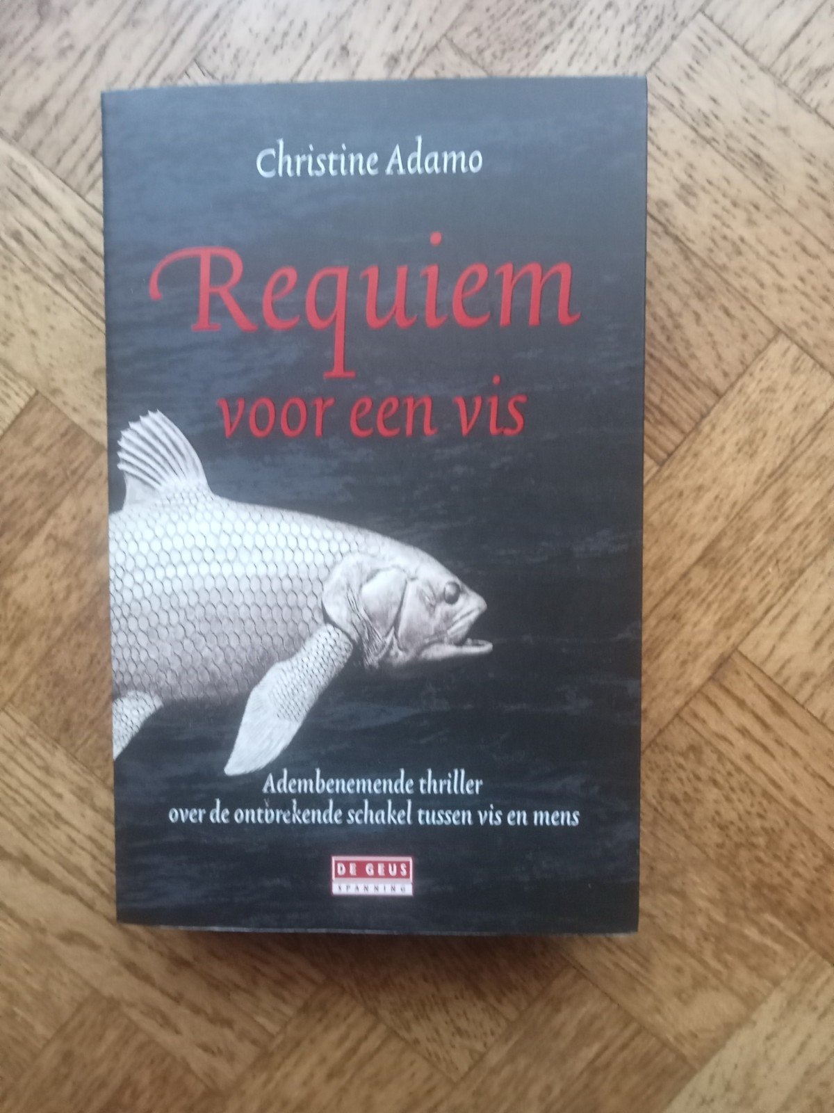 Christine Adamo: Requiem voor een vis, Boeken, Ophalen of Verzenden, Gelezen