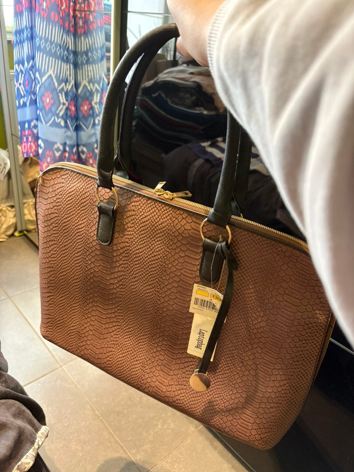 Nouveau sac pour ordinateur portable avec longue sangle., Enlèvement ou Envoi, Neuf, Brun, Autres types