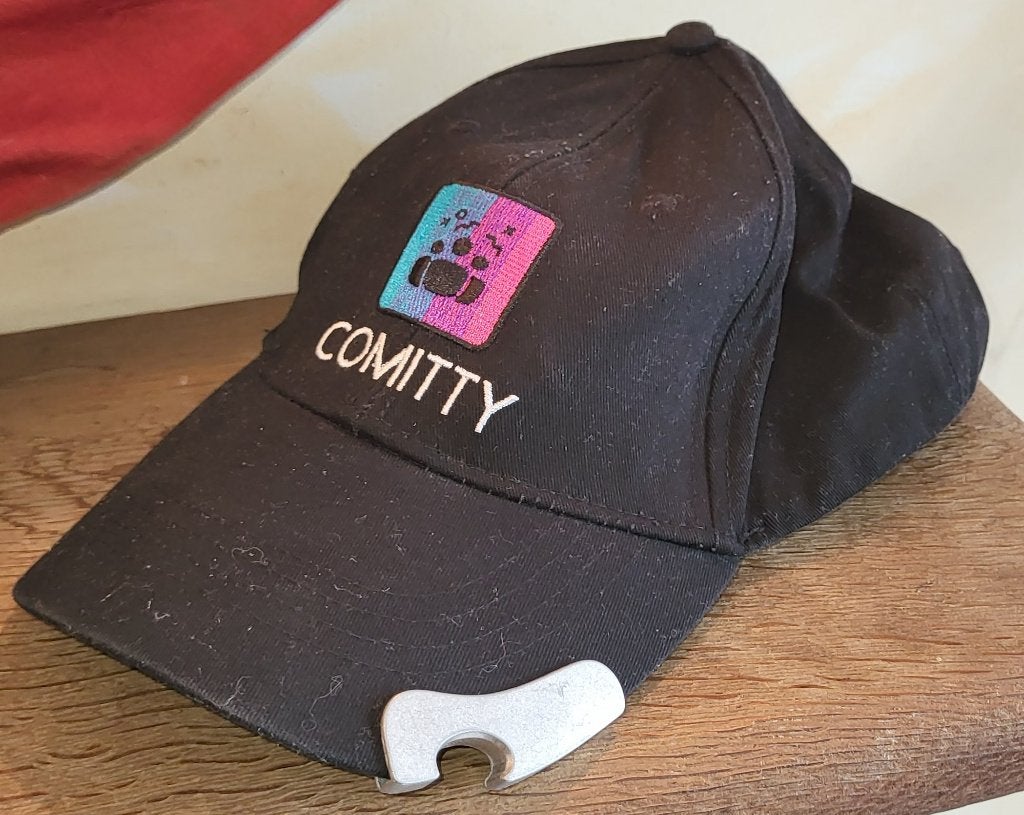COMITTY Casquette noire avec décapsuleur  *** NEUVE ***, Vêtements | Hommes, Chapeaux & Casquettes, Neuf, Casquette, One size fits all