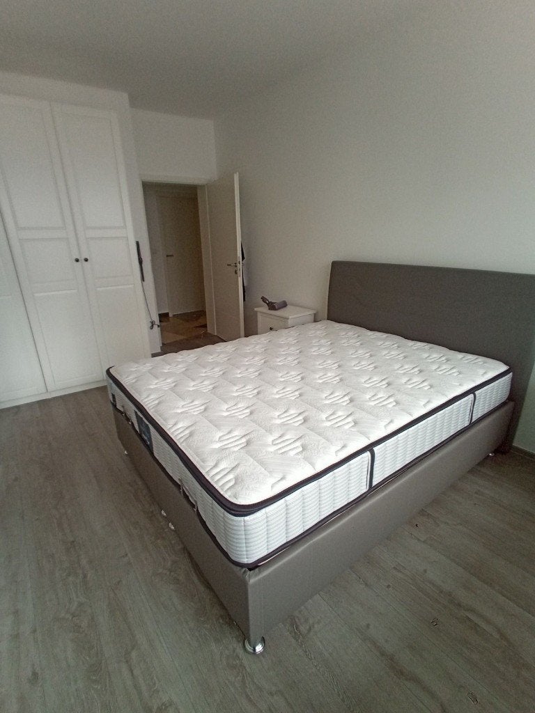 Nouveau lit avec matelas - Bonne qualité -, Envoi, Neuf, Deux personnes, Autres couleurs