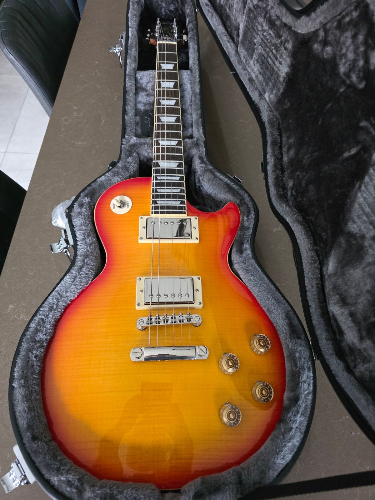 Epiphone Les Paul Tribute Plus 1960, Muziek en Instrumenten, Ophalen, Zo goed als nieuw, Solid body, Epiphone