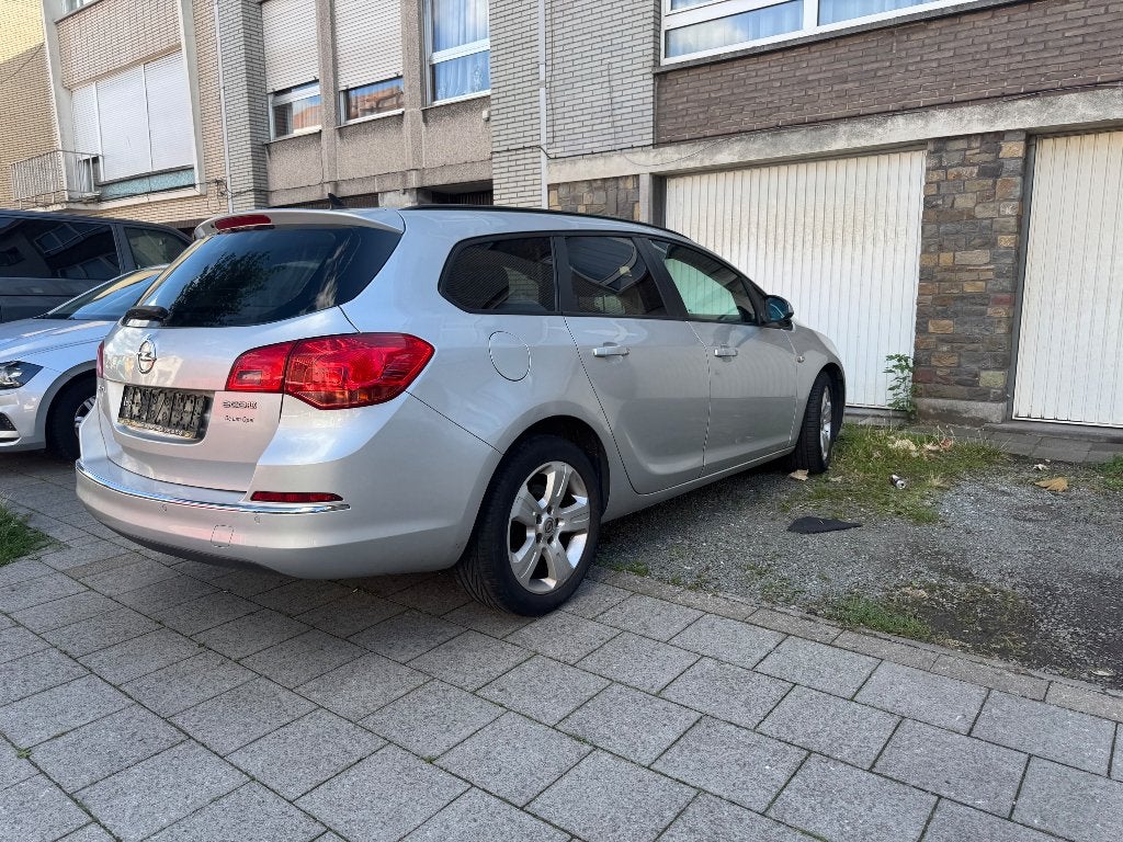 Opel Astra Sports Tourer 1.7 CDTI Diesel – 2014, Autos, Achat, Boîte manuelle, Noir, 5 portes