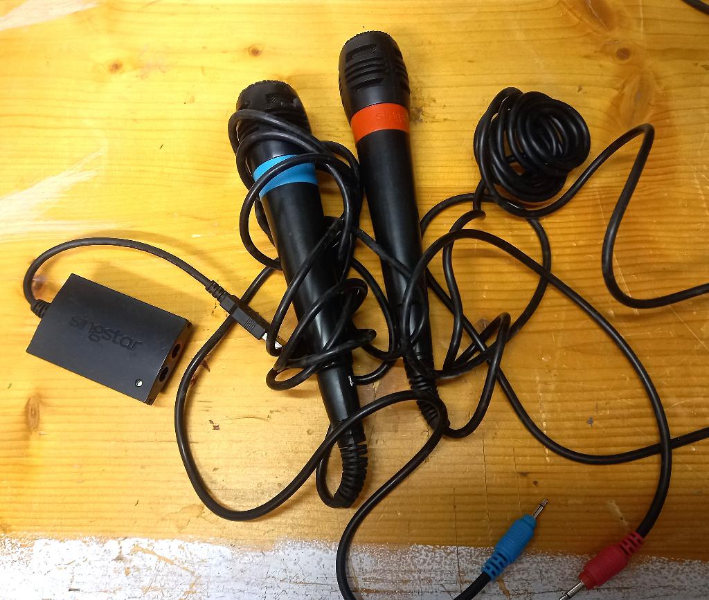 Twee Singstar PlayStation-microfoons, Games en Spelcomputers, Ophalen of Verzenden, Gebruikt
