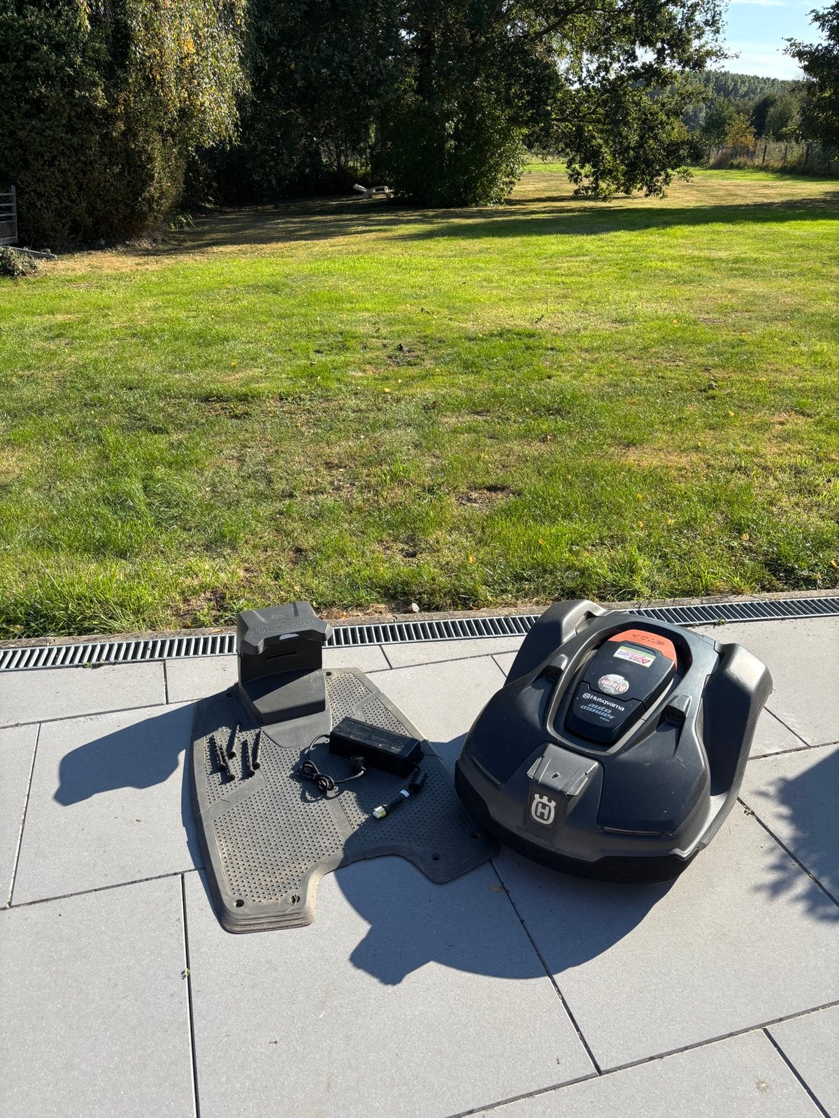 Husqvarna Automower 450X – Bon état – Moteurs récents, Jardin & Terrasse, Enlèvement ou Envoi, Utilisé, 20 à 25 cm, Avec capteur de pluie