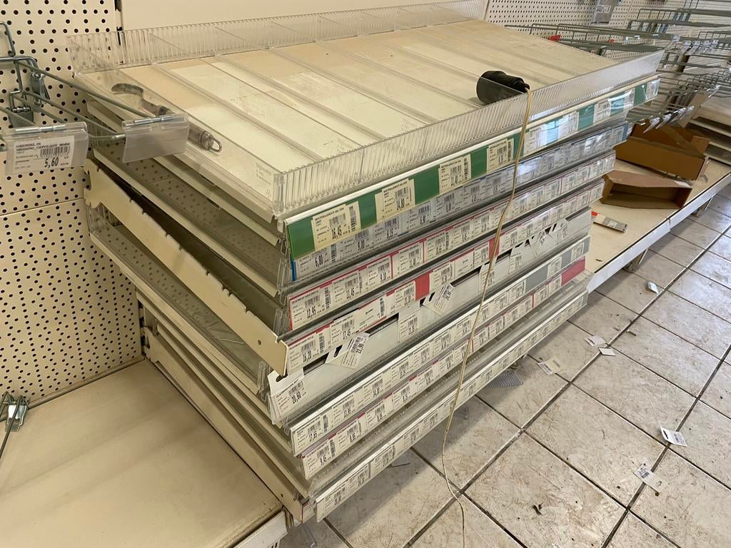 Groot aantal metalen rekken, Ophalen, Gebruikt, IJzer
