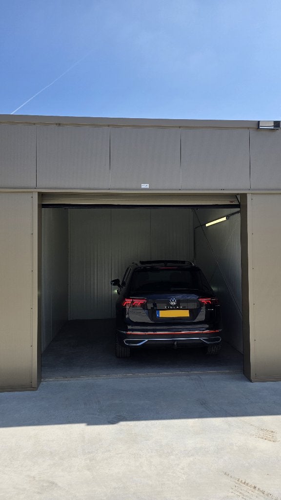 Garagebox huren Opslagruimte Garage te huur Almere, Ophalen of Verzenden