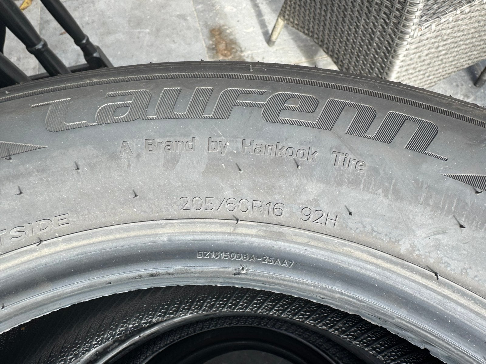 Pneus été Laufenn ( by Hankok tyre ) 205 60 16 92H, Auto-onderdelen, Ophalen, Zomerbanden, Band(en)