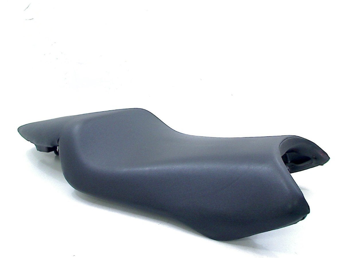 SIEGE COMPLET Honda (81902-MBB-00), Dhr. S. di Majo, Utilisé, Info@cama-motorparts.nl, P.J. Troelstraweg 8 8
3144 CX  MAASSLUIS, NL